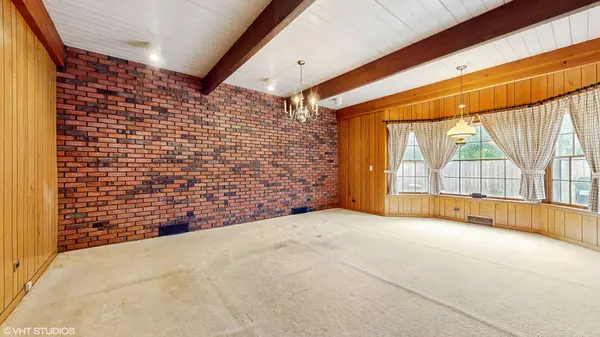 6624 N Kenneth AVE, Lincolnwood, IL 60712