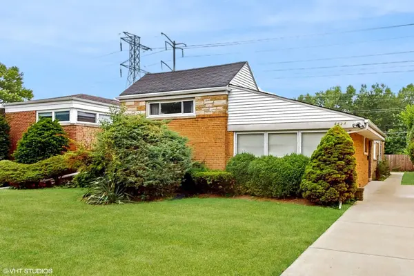 6624 N Kenneth AVE, Lincolnwood, IL 60712