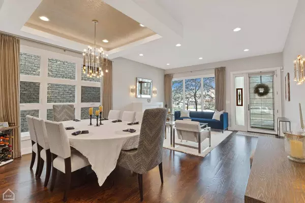 1807 W Ohio ST, Chicago, IL 60622