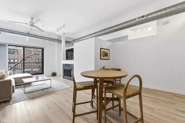 1000 E 53rd ST #215, Chicago, IL 60615