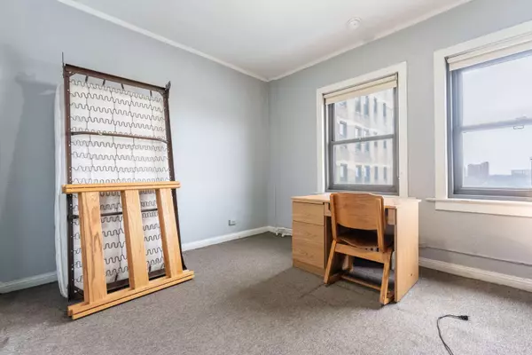 5540 S Hyde Park BLVD #725, Chicago, IL 60637