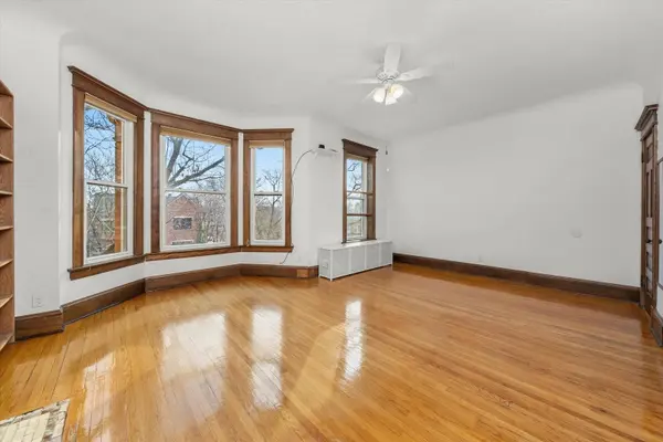 5342 S Greenwood AVE #3, Chicago, IL 60615