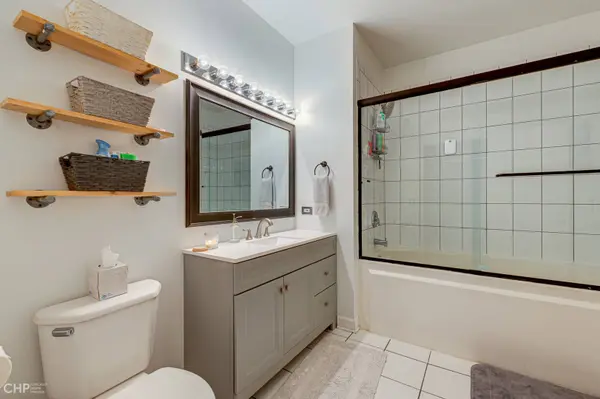 15 S Throop ST #209, Chicago, IL 60607