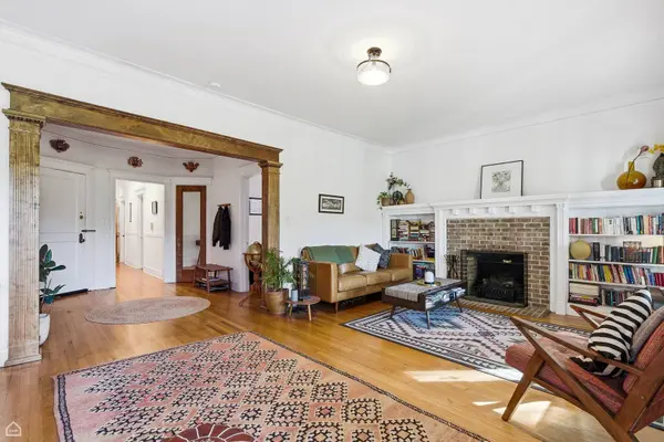 5321 S Woodlawn AVE #3S, Chicago, IL 60615