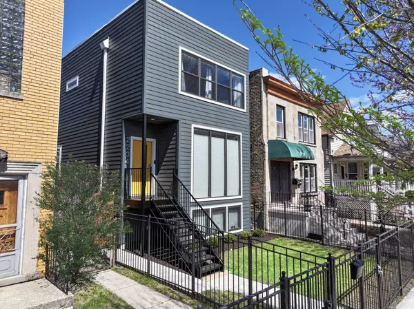 2234 W FOSTER AVE, Chicago, IL 60625