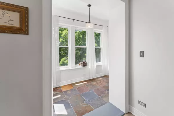 7029 N GREENVIEW AVE #2S, Chicago, IL 60626