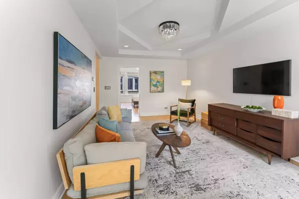 7029 N GREENVIEW AVE #2S, Chicago, IL 60626