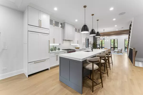 1427 W Wrightwood AVE #2, Chicago, IL 60614