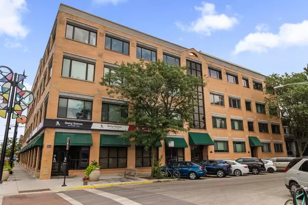 4751 N Artesian AVE #205, Chicago, IL 60625