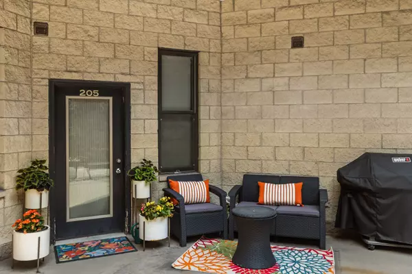 4751 N Artesian AVE #205, Chicago, IL 60625