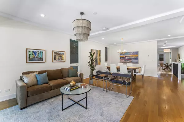 1759 N Campbell AVE #1, Chicago, IL 60647