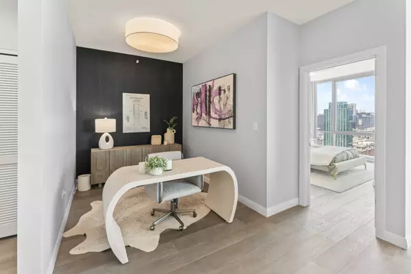 1201 S Prairie AVE #4702, Chicago, IL 60605