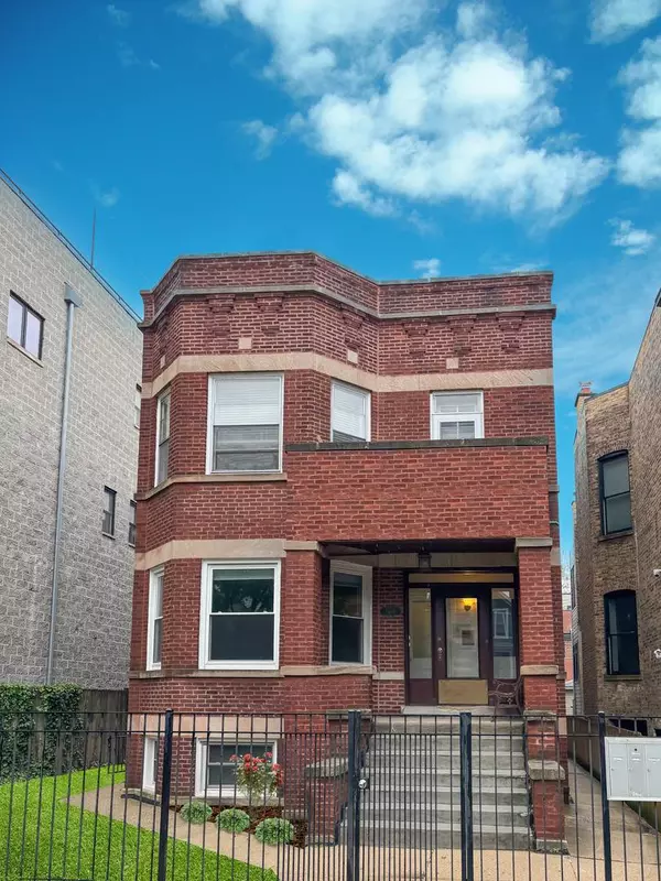 1509 W School ST, Chicago, IL 60657