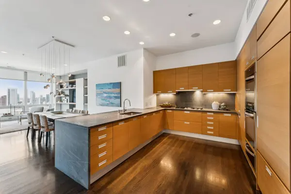 500 W Superior ST #1805, Chicago, IL 60654