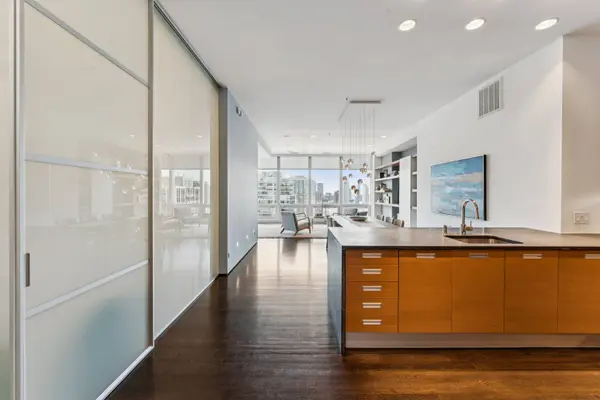 500 W Superior ST #1805, Chicago, IL 60654