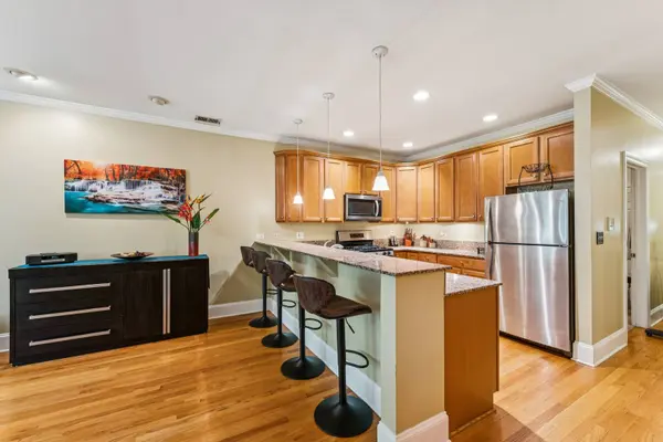 934 W AGATITE AVE #1, Chicago, IL 60640