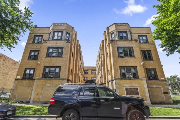 4031 W Gladys AVE, Chicago, IL 60624