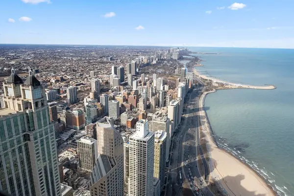 175 E Delaware PL #8401-02, Chicago, IL 60611