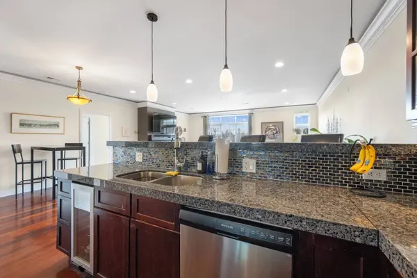 4755 N Kilbourn AVE #3C, Chicago, IL 60630