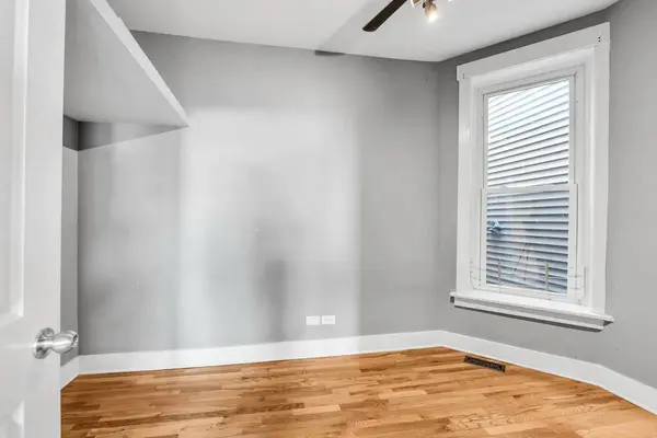 3208 W Wabansia AVE #2E, Chicago, IL 60647