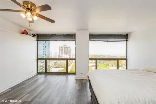 4343 N Clarendon AVE #1518, Chicago, IL 60613