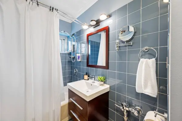 4960 N Marine DR #1012, Chicago, IL 60640