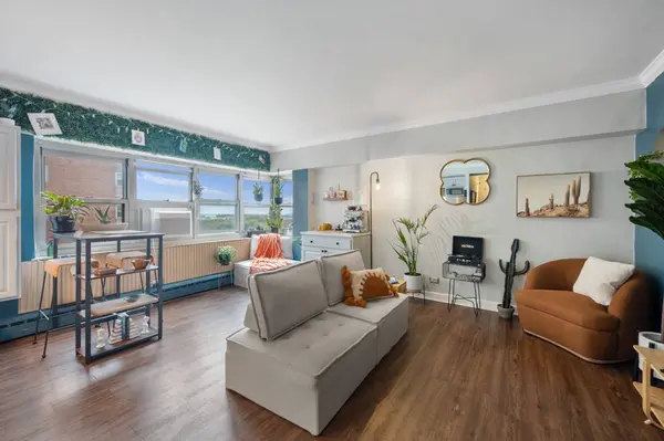 4960 N Marine DR #1012, Chicago, IL 60640