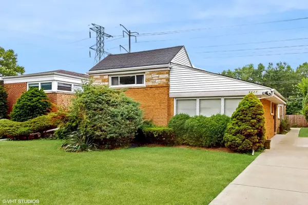 6624 N Kenneth AVE, Lincolnwood, IL 60712