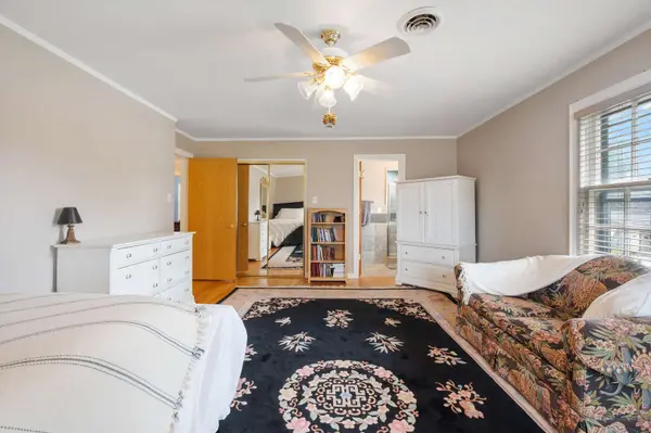 7833 W Cortland ST, Elmwood Park, IL 60707