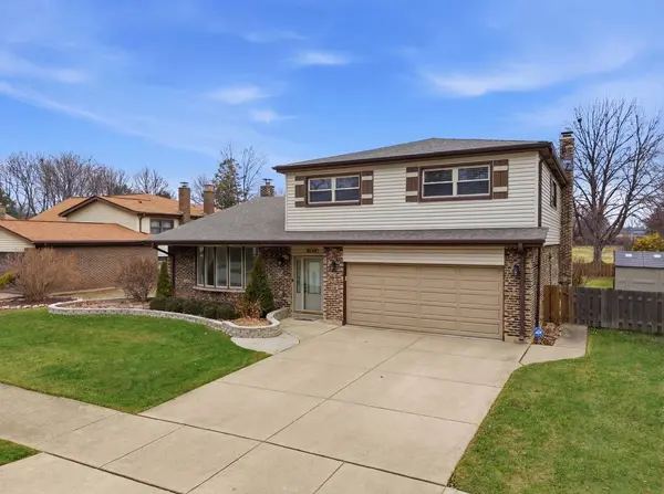 2126 E Waverly LN, Arlington Heights, IL 60004