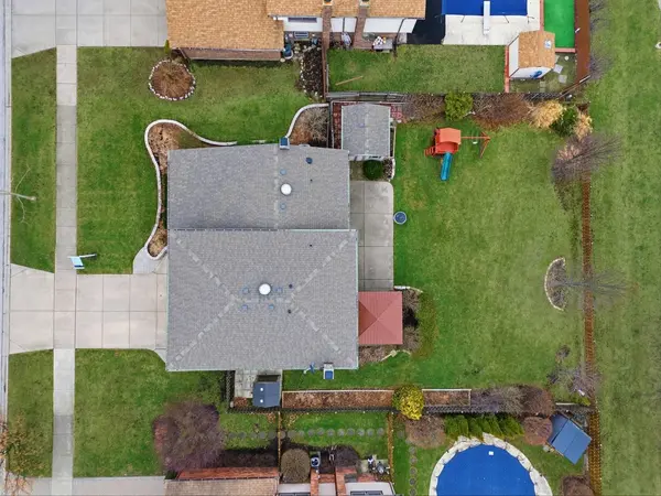 2126 E Waverly LN, Arlington Heights, IL 60004