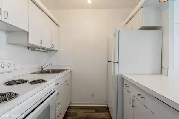 4343 N Clarendon AVE #1518, Chicago, IL 60613