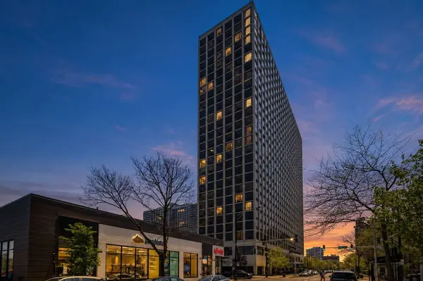 4343 N Clarendon AVE #1518