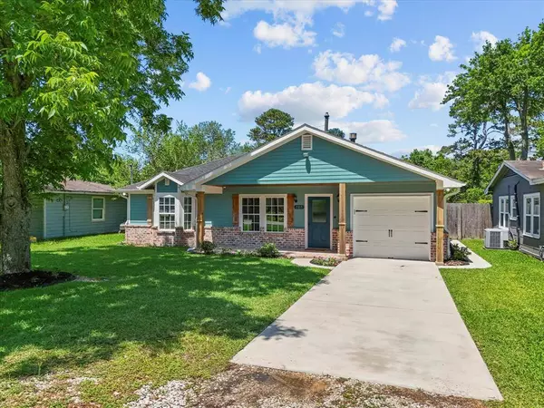 305 County Park DR, League City, TX 77573