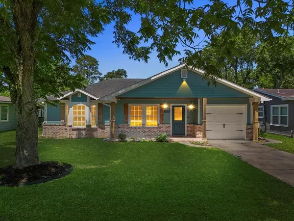 305 County Park DR, League City, TX 77573