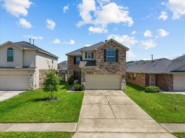 5111 Bay LN, Bacliff, TX 77518