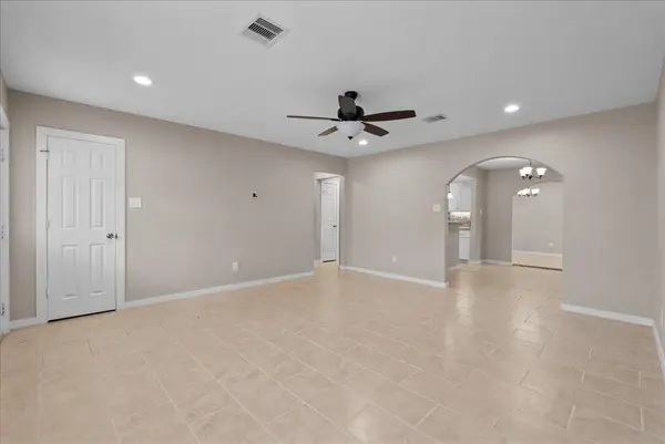 815 Rosewood DR, Dickinson, TX 77539