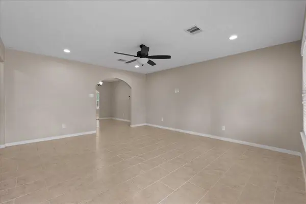 815 Rosewood DR, Dickinson, TX 77539