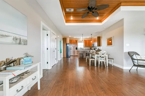 956 Townsend, Crystal Beach, TX 77650