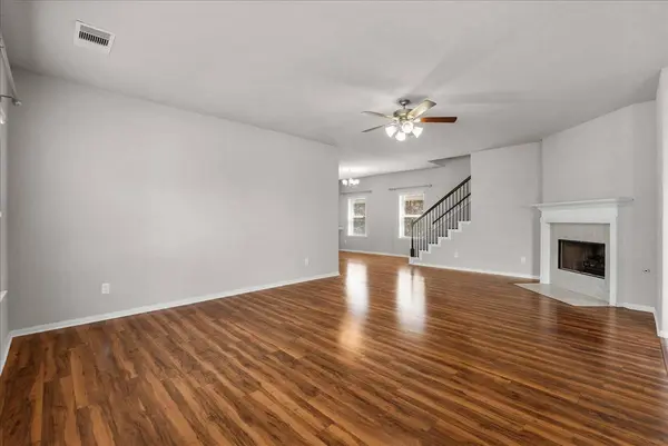 5111 Bay LN, Bacliff, TX 77518