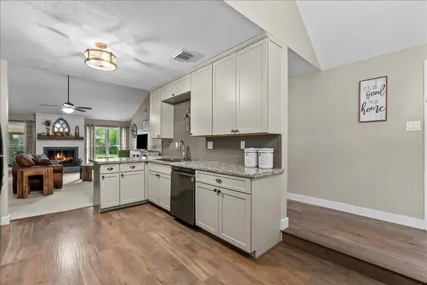 914 Red Rock Canyon DR, Katy, TX 77450