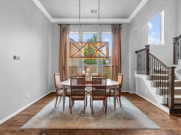 904 Cozy Hollow CT, Friendswood, TX 77546