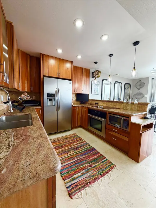 2016 MAIN STREET #1807, Houston, TX 77002
