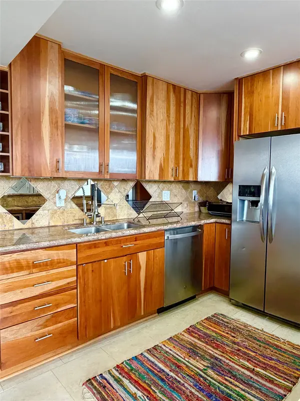 2016 MAIN STREET #1807, Houston, TX 77002