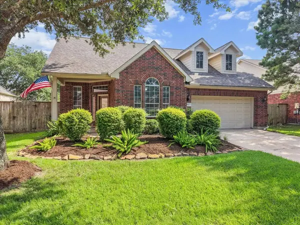 1612 S Lago Vista DR, Pearland, TX 77581