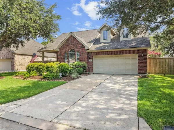 1612 S Lago Vista DR, Pearland, TX 77581