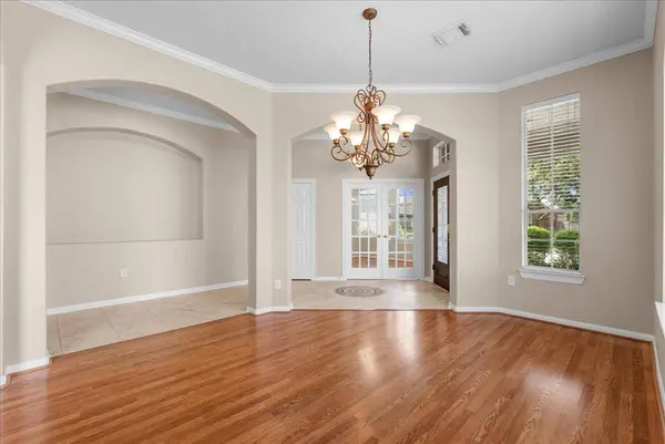 1612 S Lago Vista DR, Pearland, TX 77581