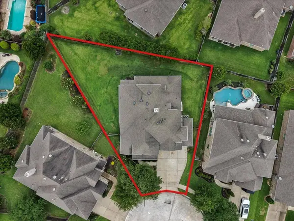 904 Cozy Hollow CT, Friendswood, TX 77546