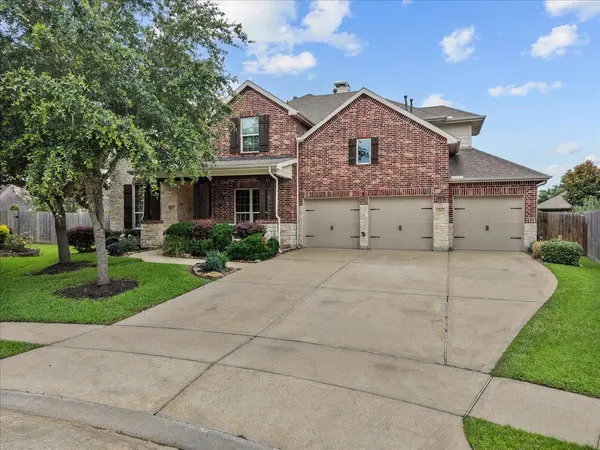 904 Cozy Hollow CT, Friendswood, TX 77546