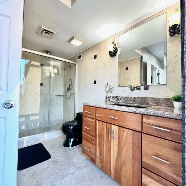 2016 MAIN STREET #1809, Houston, TX 77002